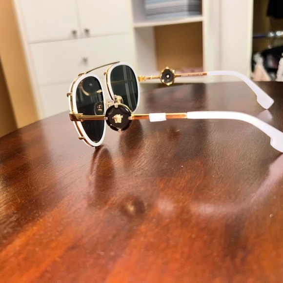 Versace Medusa Metal Aviator Sunglasses - Picture 5 of 6